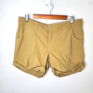 The North Face Sporty Khaki Shorts Women's Size 12